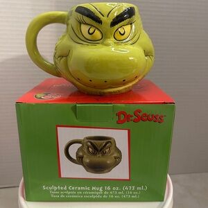 Dr. Seuss Grinch Green Ceramic Mug. NEW IN BOX WILL SHIP NEXT DAY!